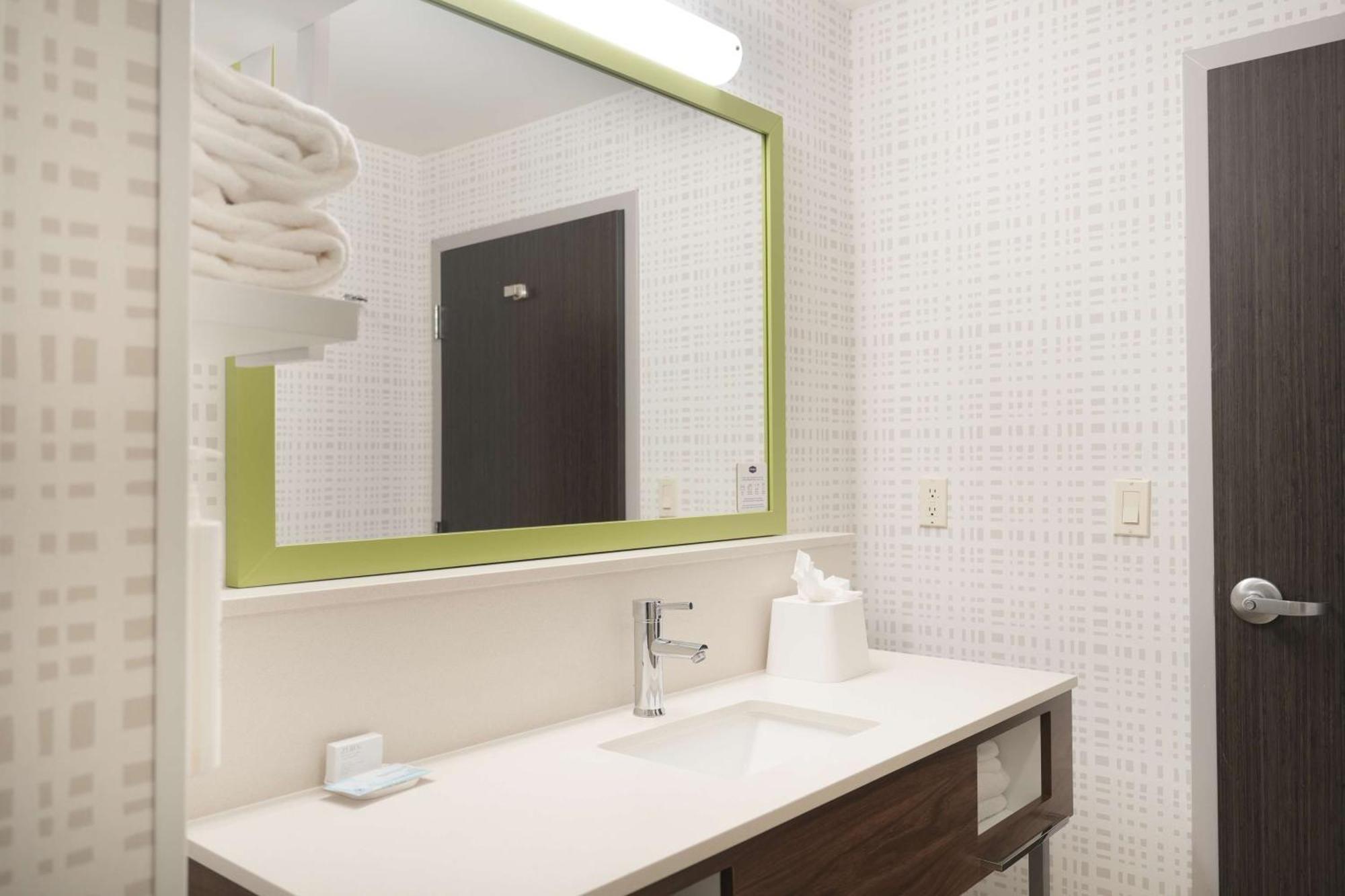 Hampton Inn And Suites Tulsa Central Екстер'єр фото